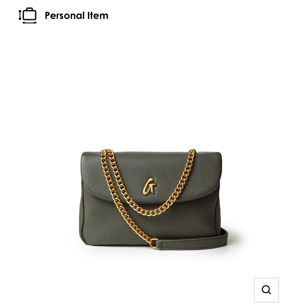 Elegant Green Crossbody Bag with Gold Chain